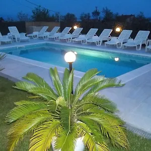 Ljubas Apartament
