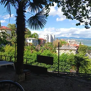 Luna Apartment