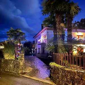 Perla - With Sea View Apartament